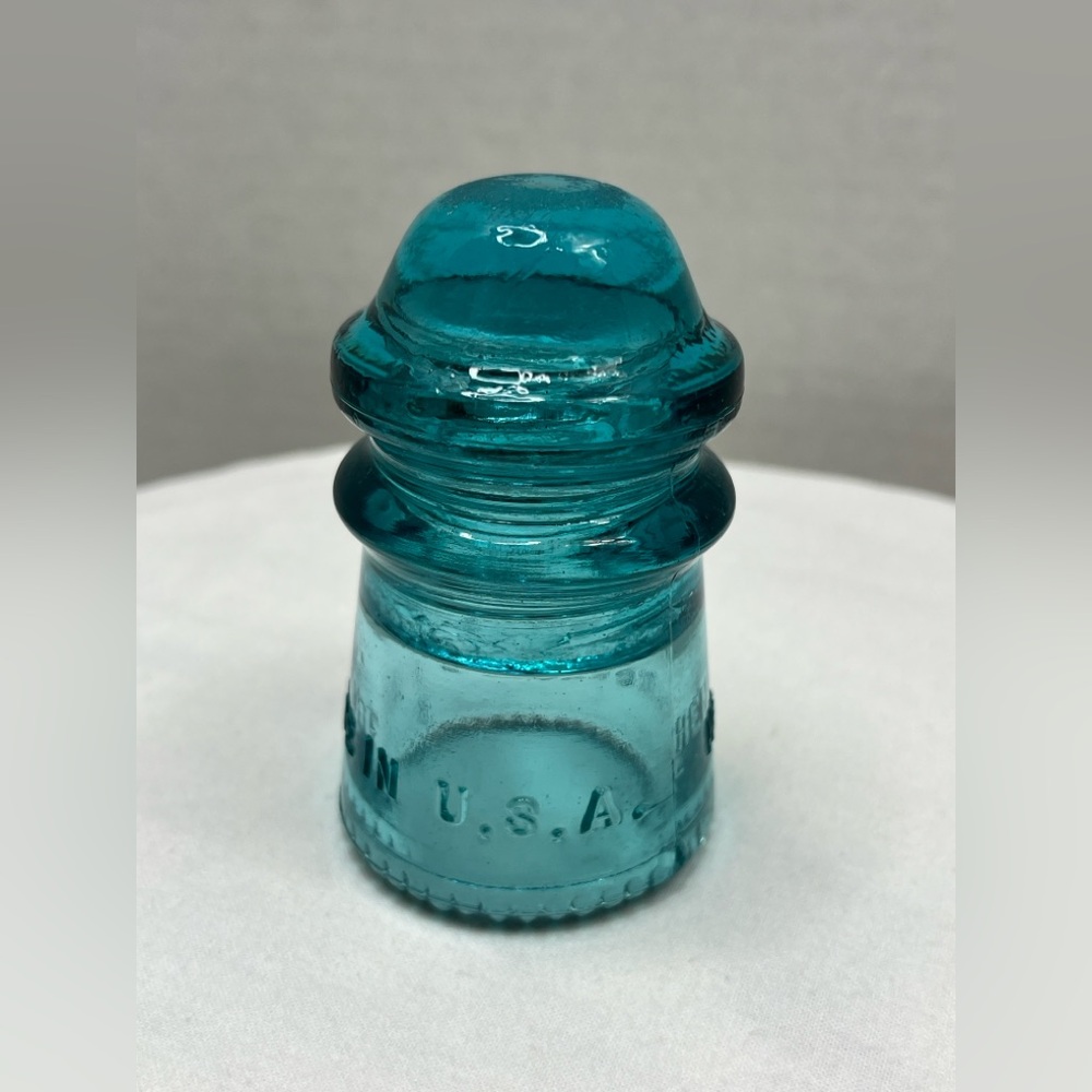 VINTAGE HEMINGRAY #9 Aqua Blue Glass Electric Insulator Made In USA